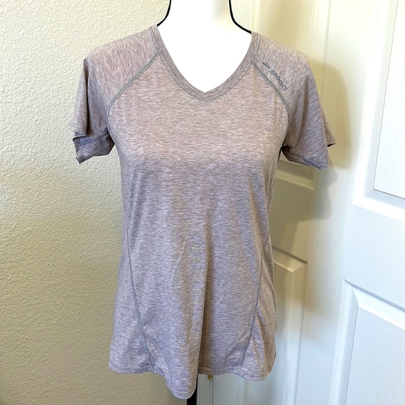 Brooks V-neck shirt - Picture 1 of 4